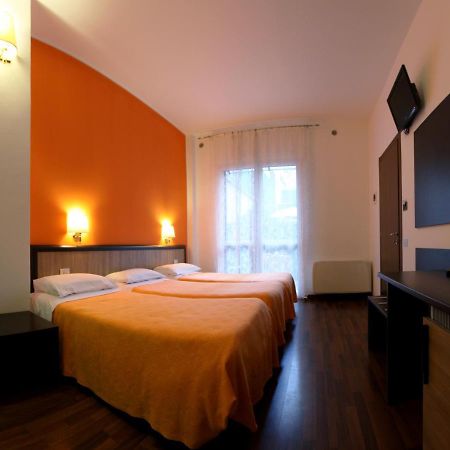 Lux Hotel Durante Milano Dış mekan fotoğraf