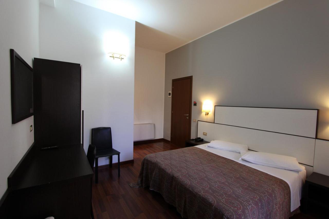 Lux Hotel Durante Milano Dış mekan fotoğraf