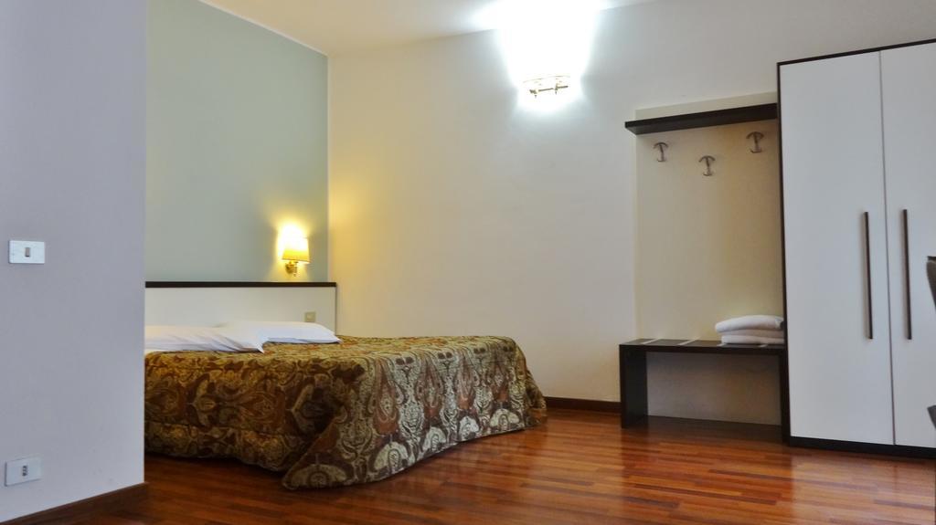 Lux Hotel Durante Milano Dış mekan fotoğraf