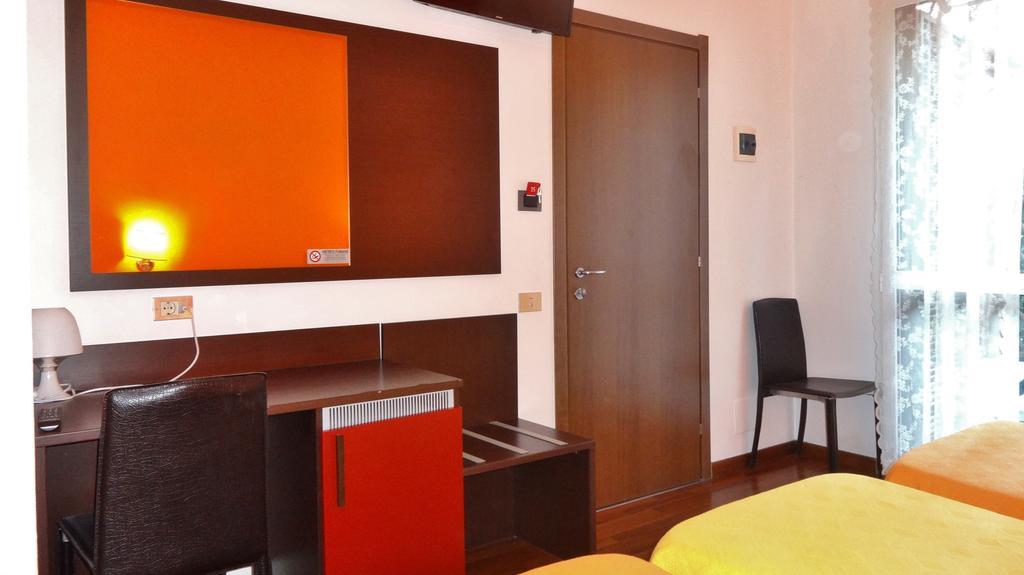 Lux Hotel Durante Milano Dış mekan fotoğraf