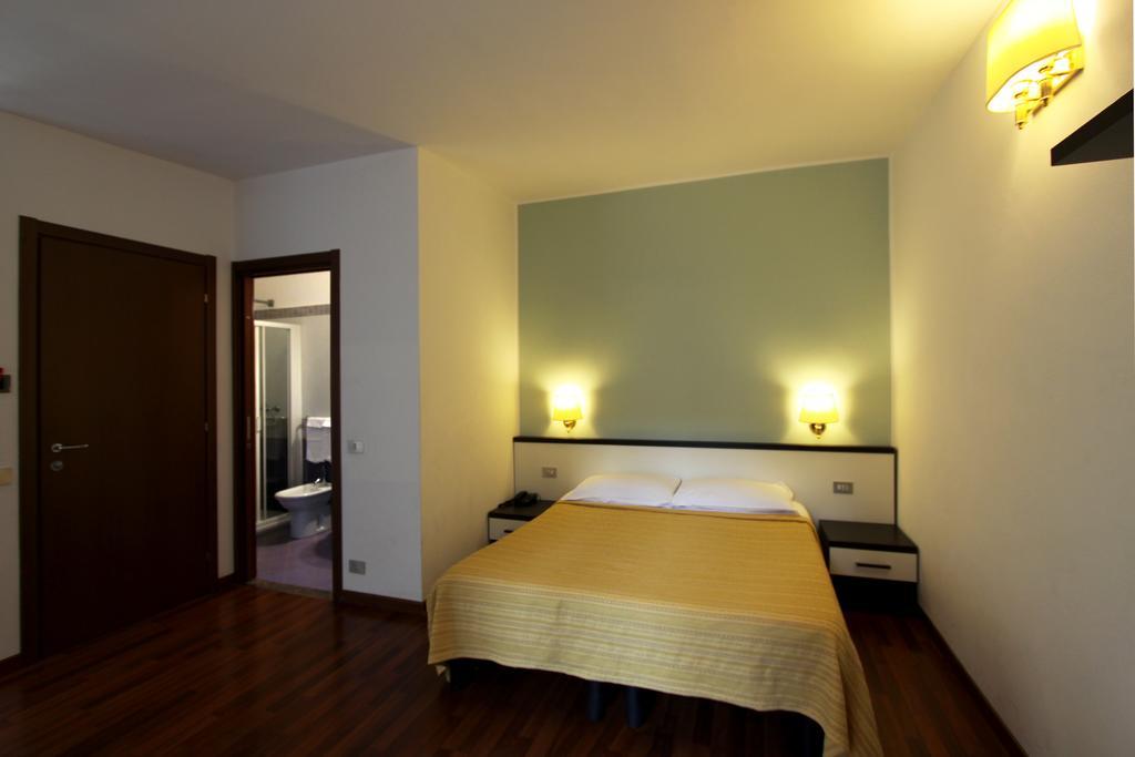 Lux Hotel Durante Milano Dış mekan fotoğraf
